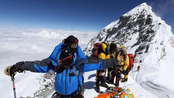 Международный день гор: почему Эверест навсегда останется кладбищем альпинистов 