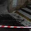 В Киеве бандиты срывали канализационные решетки (фото) 