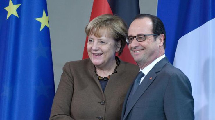 Меркель и Олланд выступили за продление санкций против России