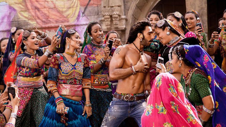 В Пакистане отменили запрет на индийское кино