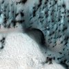Поверхность Марса замело снегом (фото)