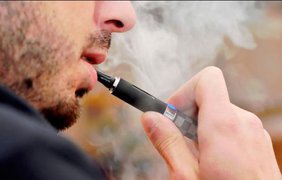 В США у мужчины в кармане взорвалась электронная сигарета (видео) 