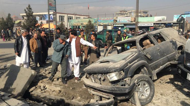 Взрыв в Кабуле: бомбу заложили у автомагистрали 