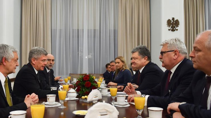 Украина и Польша поддержат профессиональный диалог по сложным вопросам