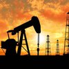 Мировые цены на нефть постепенно снижаются 