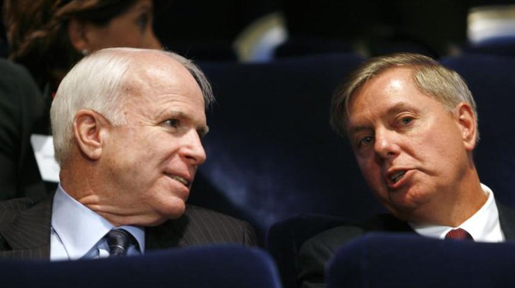 В США сенаторы намерены добиваться ужесточения санкций против России