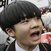 В Южной Корее сотни тысяч людей требуют отставки президента