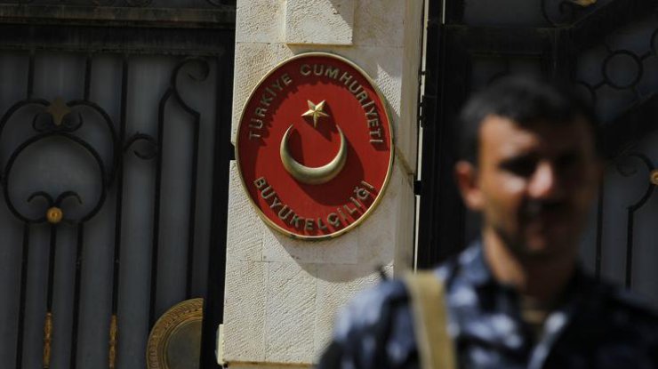 ИГИЛ пригрозило атакой на дипломатические ведомства Турции 