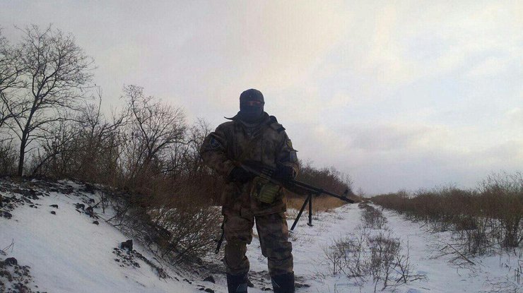 На Донбассе во время артобстрела трое бойцов получили ранения 