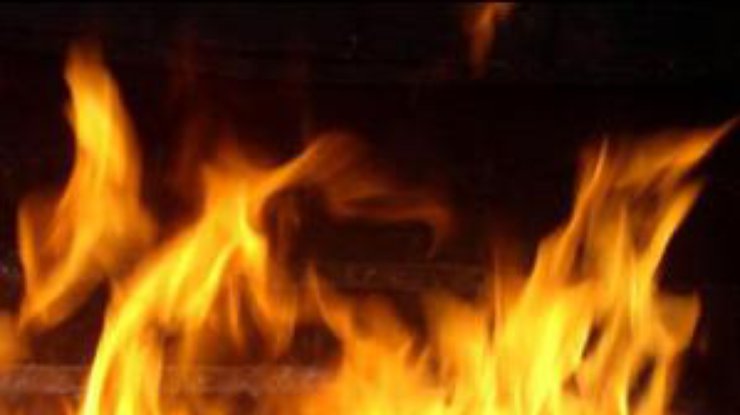 В Днепропетровске сгорел дом, обнаружен труп женщины 