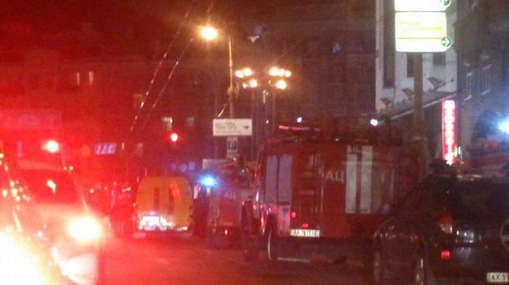 В Киеве закрыли станцию "Площадь Льва Толстого" из-за пожара