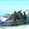 На Запорожье спасли со льдини 31 рыбака