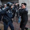 В Гонконге в ходе столкновений с полицией пострадали 48 человек (фото)