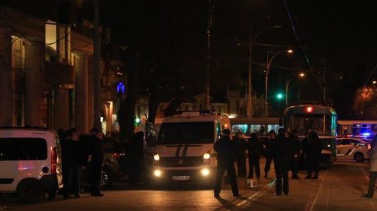 Нападение на инкассаторов в Одессе. Фото: Думская