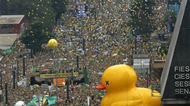 В Сан-Паулу на митинг вышли 1,4 млн человек