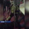 В Китае супергерой выбил зубы хаму в метро