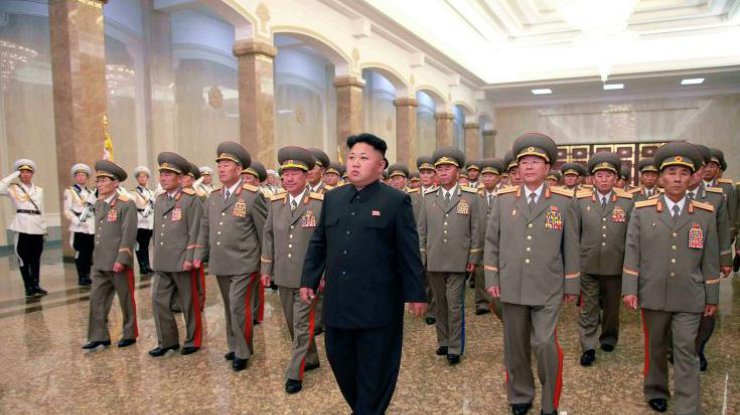 Км Чен Ын хочет, чтобы ядерное оружие было готово к использованию