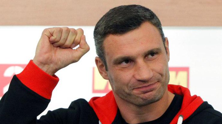 Виталий Кличко пробежал в благотворительном полумарафоне