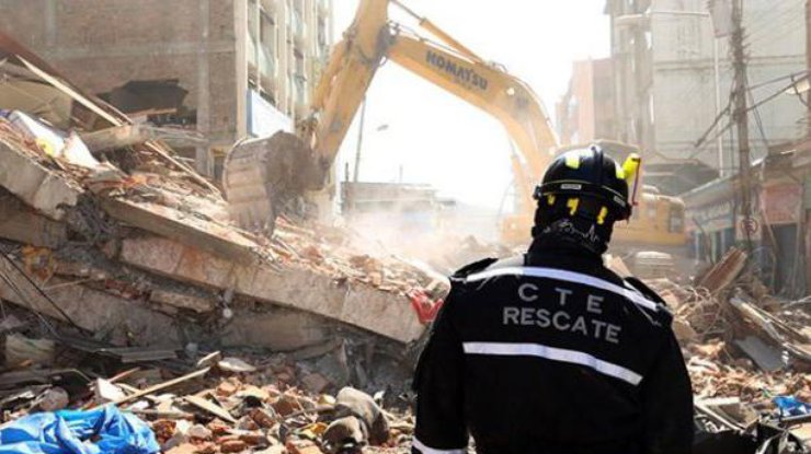 В результате землетрясения 646 человек погибли, 130 пропали без вести.