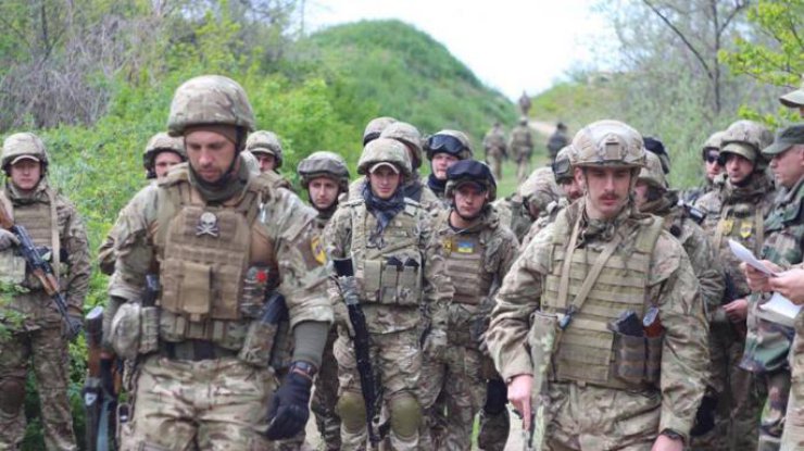 В Одессу прибыли 300 бойцов полка "Азов"