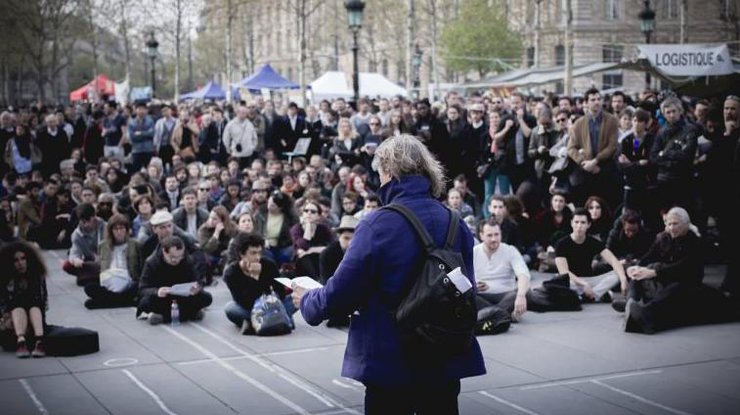 Францию захватили массовые протесты
