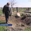 На Донбассе накануне Пасхи саперы проверили кладбища