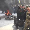 На Банковой активисты "Автомайдана" жгут шины (фото, видео) 