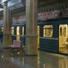 В метро Харькова женщина выжила: появилось видео прыжка 