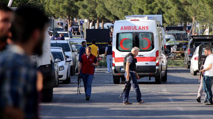 Взрыв в Турции унес четыре жизни