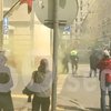 Посольство Украины в Москве забросали файерами (видео)