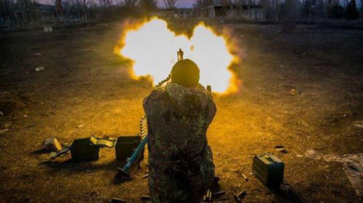 Боевики продолжают обстреливать украинские позиции 