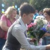 Савченко пришла в родную школу на последний звонок (фото)