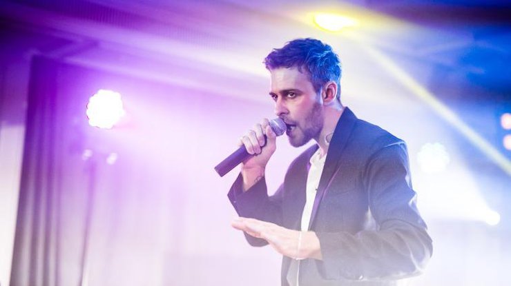 Макс Барских спел на концерте в элитном ресторане / Фото: пресс-служба 
