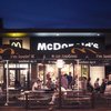 В Киеве мужчина спасался от смерти в McDonald`s