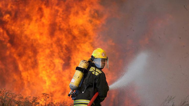 Пожарные ЮАР помогут тушить пожары в Канаде