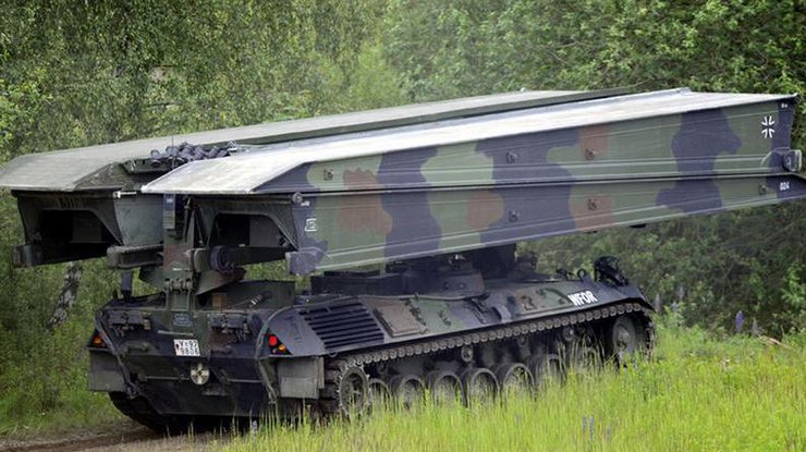 Деньги предлагается вложить в покупку 31 танкового мостоукладчика