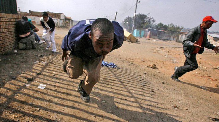 В Мадагаскаре неизвестные взорвали гранату на стадионе