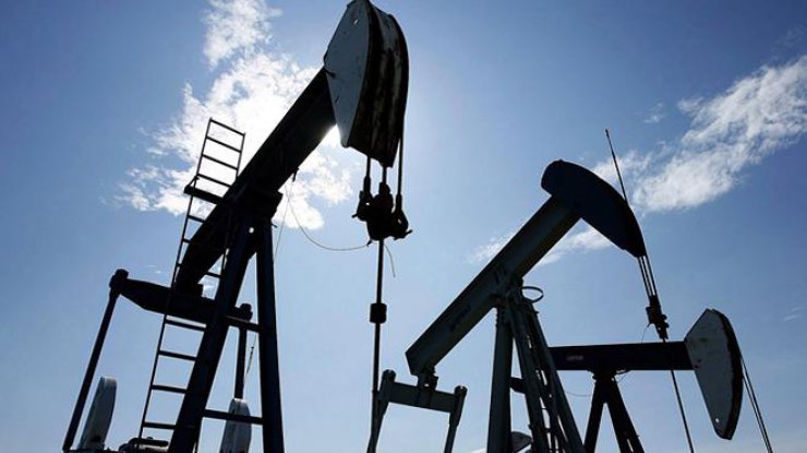 Цена на нефть продолжают стремительно расти