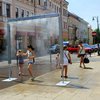 В Польше на улице установили душ с холодной водой