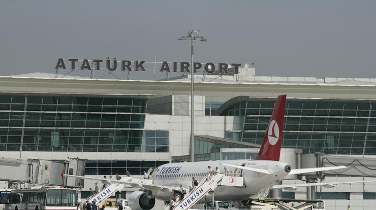 Полиция задержала подозреваемых в теракте в аэропорту Стамбула