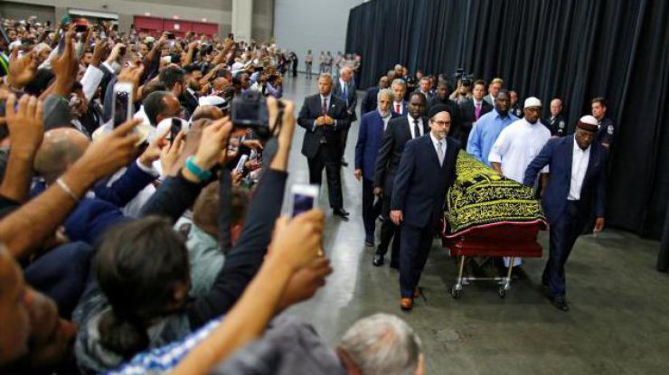 В США тысячи людей пришли попрощаться с Мохаммедом Али