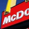 В Барнауле устроили страшную давку на открытии первого "McDonald’s" (видео)