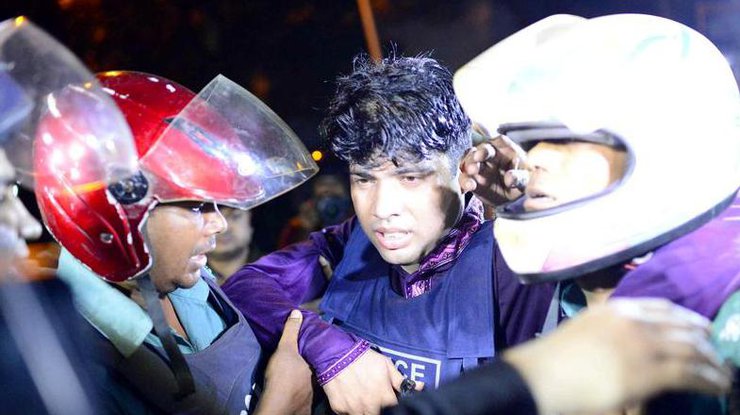 В Бангладеш провели операцию по освобождению заложников