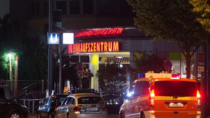 В результате стрельбы в Мюнхене погибли 10 человек