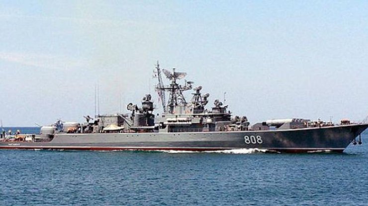 Два корабля России обнаружили близ территориальных вод Украины