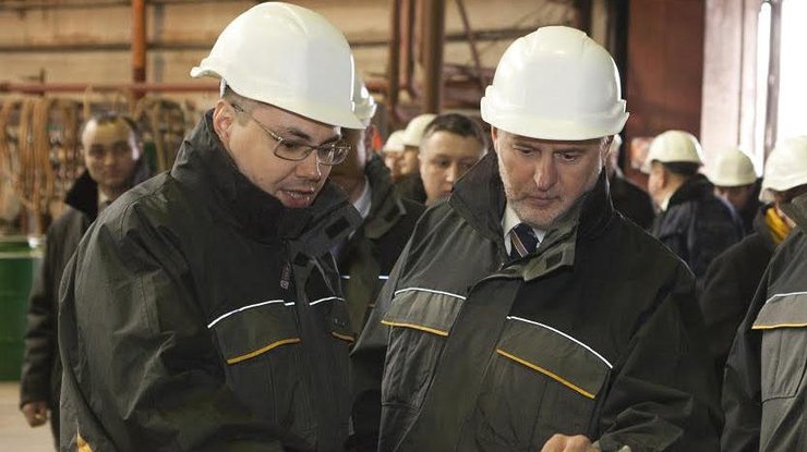 Дмитрий Фирташ и Владимир Сивак на производственной площадке ЗТМК