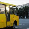 В Киеве из маршрутки выпала пенсионерка 