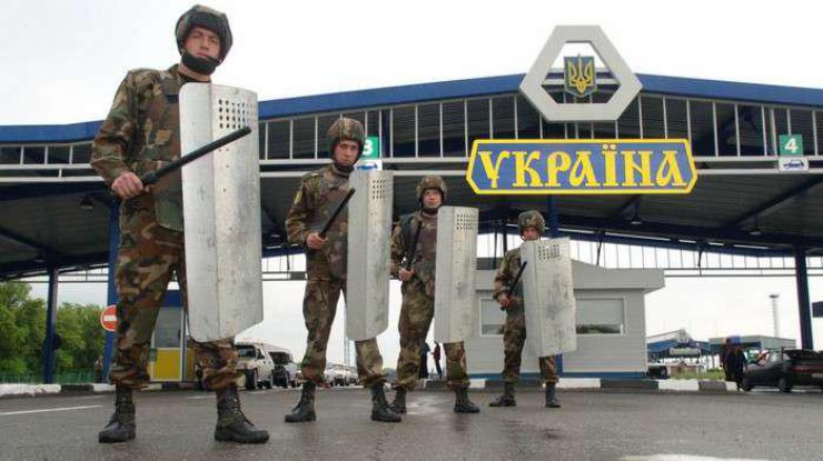 Украинцы просят ввести визовый режим с Россией 