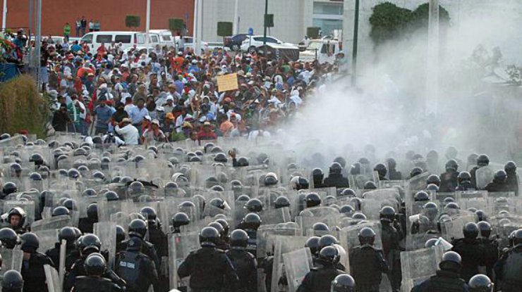 В Мексике 252 школы закрыли из-за протестов учителей