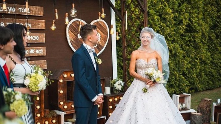 Дмитрий и Полина на свадьбе 